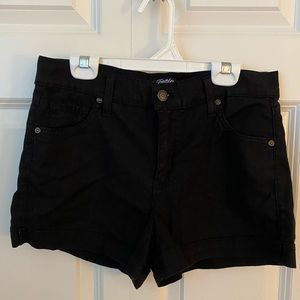 Black shorts - kinda stretchy
